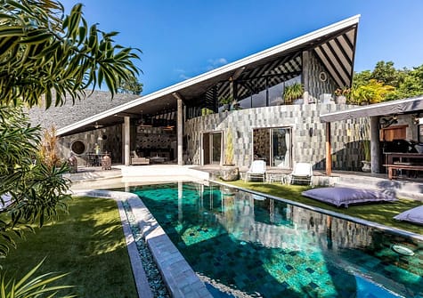 Balinéz stílusú luxus villa